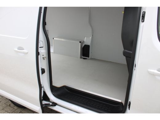 Fiat E-Scudo L3 75 kWh |  12V aansluiting in de laadruimte |  Buitenspiegelkappen en stootlijsten in zwart  me... ActivLease financial lease