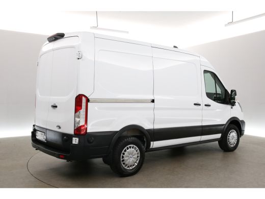 Ford E-Transit L2H2 68 kWh | Snelladen | SOH 94% | 360&deg; Camera | Clima | 3 Zits | Cruise | Carplay | Parkeersens. ActivLease financial lease