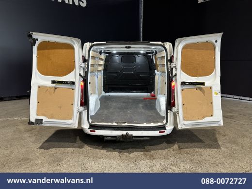 Ford Transit Custom 2.0 TDCI 130pk L2H1 Euro6 Airco | Navigatie | 2800kg Trekhaak | LED | Apple Carplay Cruisecontrol... ActivLease financial lease