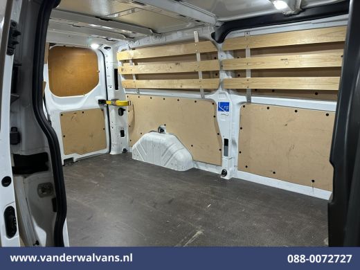 Ford Transit Custom 2.0 TDCI 130pk L2H1 Euro6 Airco | Navigatie | 2800kg Trekhaak | LED | Apple Carplay Cruisecontrol... ActivLease financial lease