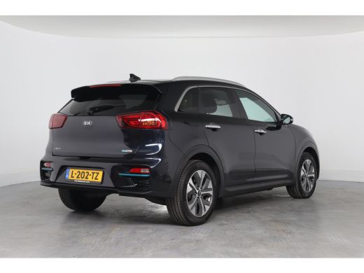 Kia e-Niro DynamicPlusLine 64 kWh | 1e Eigenaar! | Open Dak | Stoel/Stuur Verwarming | Camera | Navi | Cruis... ActivLease financial lease
