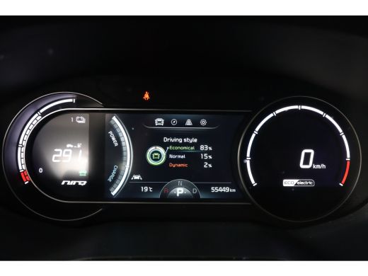 Kia e-Niro DynamicPlusLine 64 kWh | 1e Eigenaar! | Open Dak | Stoel/Stuur Verwarming | Camera | Navi | Cruis... ActivLease financial lease