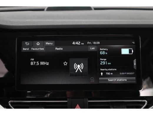 Kia e-Niro DynamicPlusLine 64 kWh | 1e Eigenaar! | Open Dak | Stoel/Stuur Verwarming | Camera | Navi | Cruis... ActivLease financial lease
