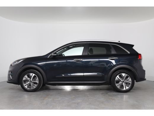 Kia e-Niro DynamicPlusLine 64 kWh | 1e Eigenaar! | Open Dak | Stoel/Stuur Verwarming | Camera | Navi | Cruis... ActivLease financial lease