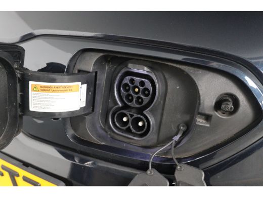 Kia e-Niro DynamicPlusLine 64 kWh | 1e Eigenaar! | Open Dak | Stoel/Stuur Verwarming | Camera | Navi | Cruis... ActivLease financial lease