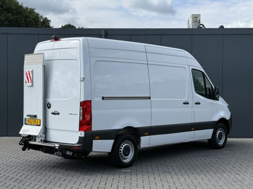 Mercedes-Benz Sprinter 316 CDI 164 PK AUTOMAAT / L2H2 / HYDR. LAADKLEP / AFNEEMBARE 2.8 TONS TREKHAAK / CAMERA / 1e EIG. ActivLease financial lease