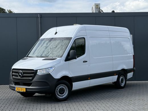 Mercedes-Benz Sprinter 316 CDI 164 PK AUTOMAAT / L2H2 / HYDR. LAADKLEP / AFNEEMBARE 2.8 TONS TREKHAAK / CAMERA / 1e EIG. ActivLease financial lease