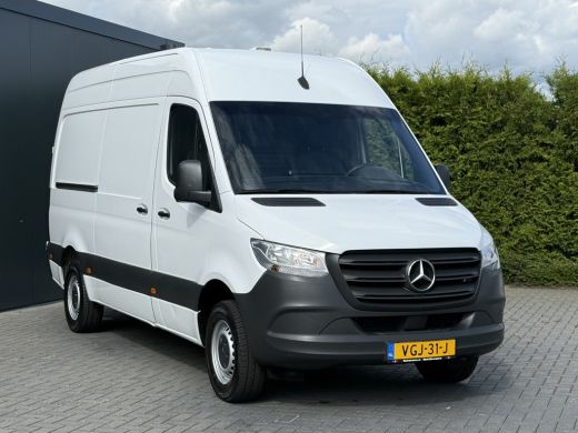 Mercedes-Benz Sprinter 316 CDI 164 PK AUTOMAAT / L2H2 / HYDR. LAADKLEP / AFNEEMBARE 2.8 TONS TREKHAAK / CAMERA / 1e EIG. ActivLease financial lease