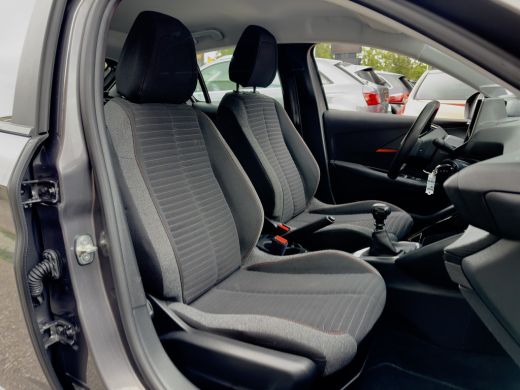 Peugeot 208 1.2 ACTIVE PACK 138D.KM AIRCO APPLE-CARPLAY LED LMV PDC ActivLease financial lease