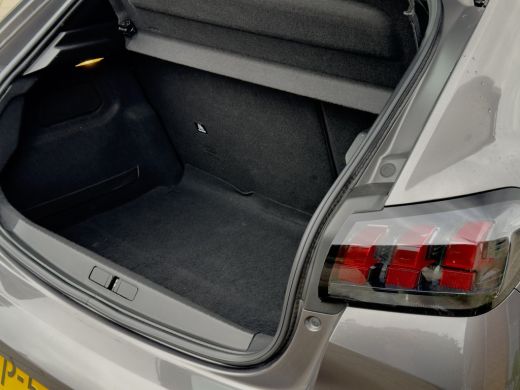 Peugeot 208 1.2 ACTIVE PACK 138D.KM AIRCO APPLE-CARPLAY LED LMV PDC ActivLease financial lease