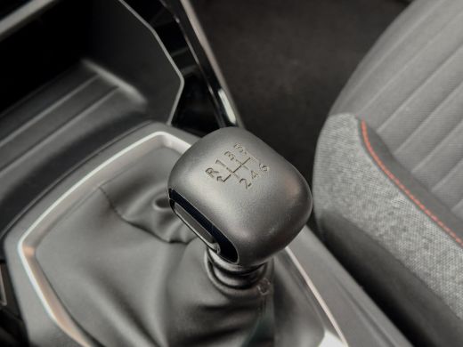 Peugeot 208 1.2 ACTIVE PACK 138D.KM AIRCO APPLE-CARPLAY LED LMV PDC ActivLease financial lease