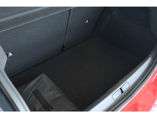 Peugeot 208 1.2 Hybrid 145 e-DCS6 GT | NL-Auto | Adapt. Cruise| 360 Camera | Keyless | Carplay | Navi | Clima... ActivLease financial lease