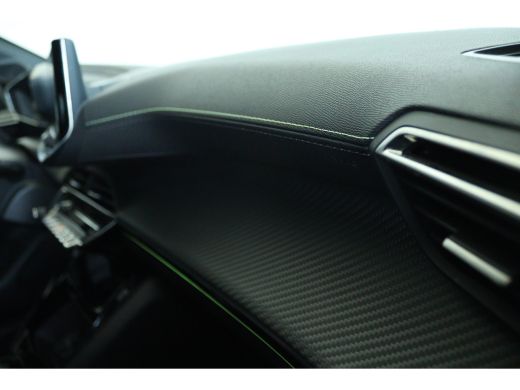 Peugeot 208 1.2 Hybrid 145 e-DCS6 GT | NL-Auto | Adapt. Cruise| 360 Camera | Keyless | Carplay | Navi | Clima... ActivLease financial lease