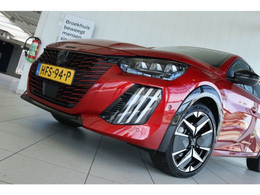 Peugeot 208 1.2 Hybrid 145 e-DCS6 GT | NL-Auto | Adapt. Cruise| 360 Camera | Keyless | Carplay | Navi | Clima... ActivLease financial lease