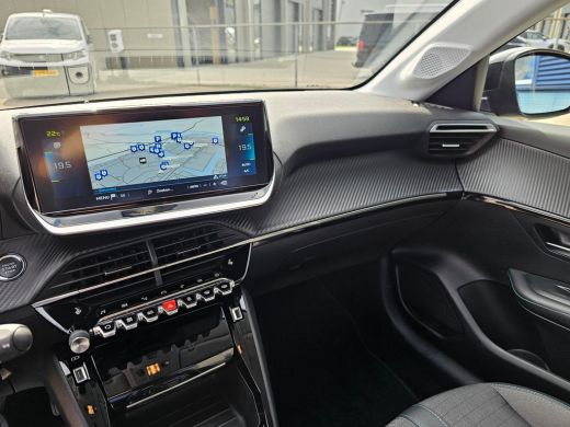 Peugeot e-208 EV Allure Pack 50 kWh | Achterbank in delen neerklapbaar | Achteruitrijcamera | Airco (automatisc... ActivLease financial lease