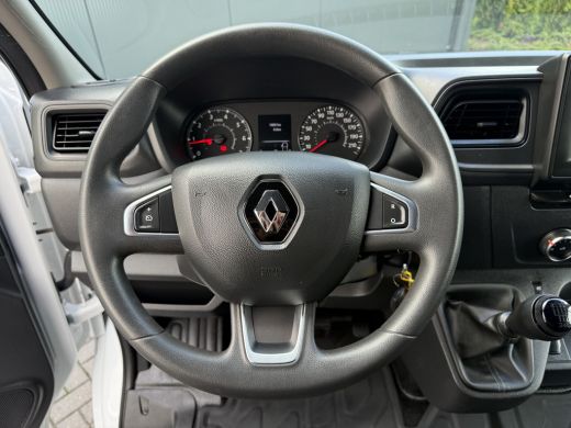 Renault Master 2.3 dCi 135 PK / L1H1 / 19.857 KM! / 2.5 TONS TREKHAAK / IMPERIAAL / CAMERA / 1e EIG. / CRUISE / ... ActivLease financial lease