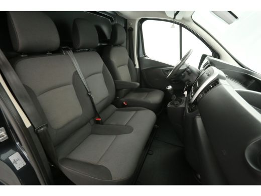 Renault Trafic 2.0 dCi 145PK T29 L2H1 | Airco | Camera | Cruise | 3 Zits | Trekhaak | Carplay | Parkeersens. ActivLease financial lease