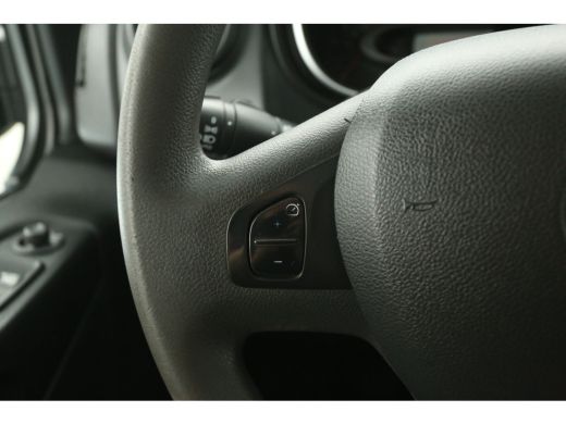 Renault Trafic 2.0 dCi 145PK T29 L2H1 | Airco | Camera | Cruise | 3 Zits | Trekhaak | Carplay | Parkeersens. ActivLease financial lease