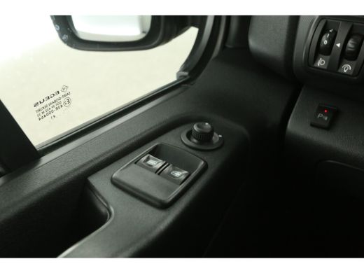 Renault Trafic 2.0 dCi 145PK T29 L2H1 | Airco | Camera | Cruise | 3 Zits | Trekhaak | Carplay | Parkeersens. ActivLease financial lease