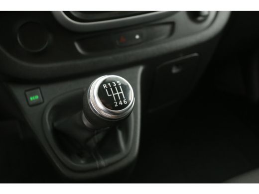 Renault Trafic 2.0 dCi 145PK T29 L2H1 | Airco | Camera | Cruise | 3 Zits | Trekhaak | Carplay | Parkeersens. ActivLease financial lease