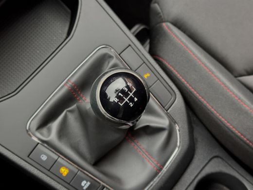 Seat Ibiza 1.0 TSI FR INTENSE NAVI CAMERA APPLE-CARPLAY LED LMV PDC ActivLease financial lease