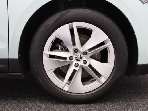 Skoda Enyaq iV 60 | Camera | Cruise Control |  CarPlay | Parkeersensoren | Climate Control | 19 Inch ActivLease financial lease