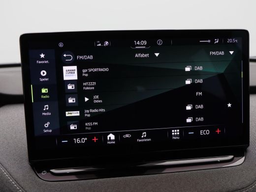 Skoda Enyaq iV 60 | Camera | Cruise Control |  CarPlay | Parkeersensoren | Climate Control | 19 Inch ActivLease financial lease