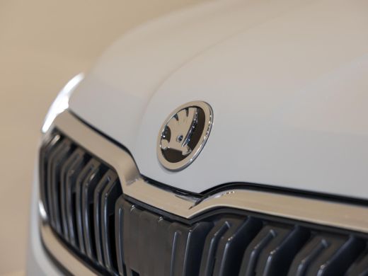 Skoda Kamiq 1.0 TSI Sport Business / 110pk / Panorama dak / Achteruitrij camera / Stoelverwarming / ActivLease financial lease