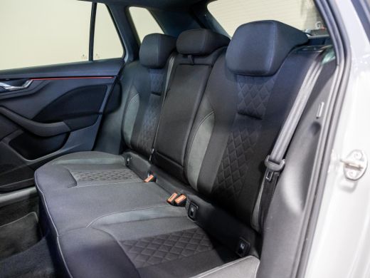 Skoda Kamiq 1.0 TSI Sport Business / 110pk / Panorama dak / Achteruitrij camera / Stoelverwarming / ActivLease financial lease