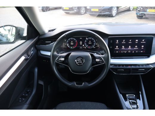 Skoda Octavia Combi 1.0 e-TSI Business Edition Plus 110PK | Apple Carplay/Android Auto|telefoonintegratie premi... ActivLease financial lease