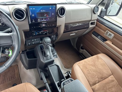 Toyota Land Cruiser LC79 2.8 D-4D Pick Up Dubbel Cabine 5-Persoons | 06-10141018 Voor meer informatie ActivLease financial lease