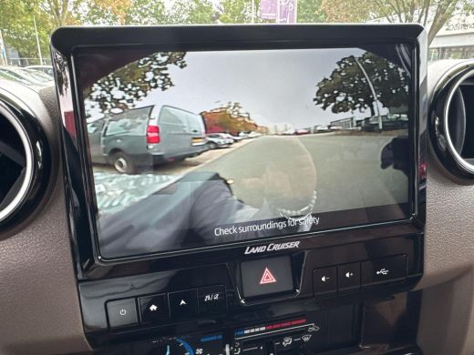 Toyota Land Cruiser LC79 2.8 D-4D Pick Up Dubbel Cabine 5-Persoons | 06-10141018 Voor meer informatie ActivLease financial lease