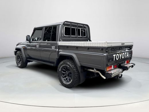 Toyota Land Cruiser LC79 2.8 D-4D Pick Up Dubbel Cabine 5-Persoons | 06-10141018 Voor meer informatie ActivLease financial lease