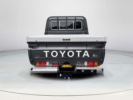 Toyota Land Cruiser LC79 2.8 D-4D Pick Up Dubbel Cabine 5-Persoons | 06-10141018 Voor meer informatie ActivLease financial lease