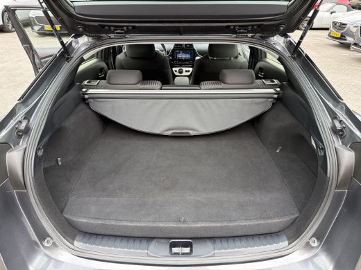 Toyota Prius 1.8 Plug-in Dynamic | JBL Audio | Navigatie | HUD Display | ActivLease financial lease