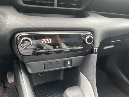 Toyota Yaris 1.5 Hybrid 115 Active | Navigatie | CarPlay | Achteruitrijcamera ActivLease financial lease