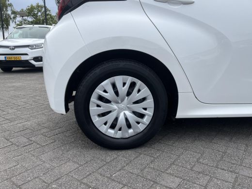Toyota Yaris 1.5 Hybrid 115 Active | Navigatie | CarPlay | Achteruitrijcamera ActivLease financial lease
