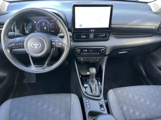 Toyota Yaris 1.5 Hybrid 115 Dynamic | Parkeersensoren | Dode hoek waarschuwing | Stoelverwarming | LED koplamp... ActivLease financial lease