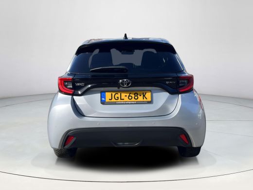 Toyota Yaris 1.5 Hybrid 115 Dynamic | Parkeersensoren | Dode hoek waarschuwing | Stoelverwarming | LED koplamp... ActivLease financial lease