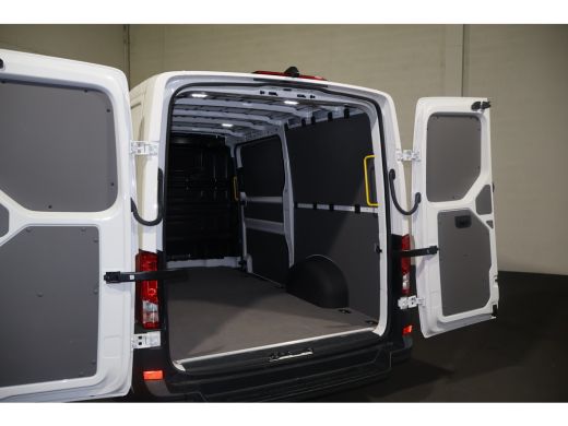 Volkswagen Crafter 2.0 TDI L3 H2 Airco Apple Carplay Camera ActivLease financial lease