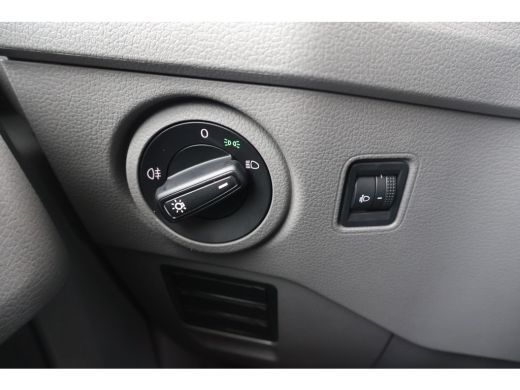 Volkswagen Crafter 2.0 TDI L3 H2 Airco Apple Carplay Camera ActivLease financial lease