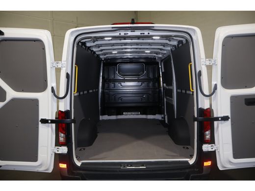 Volkswagen Crafter 2.0 TDI L3 H2 Airco Apple Carplay Camera ActivLease financial lease
