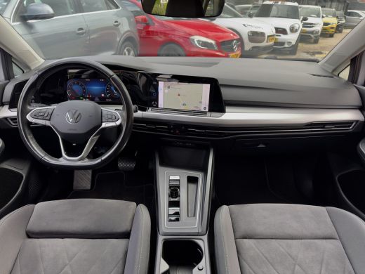 Volkswagen Golf Variant 1.0 eTSI AUT7 LIFE NAVI DIGI-DASH APPLE-CARPLAY AIRCO IQ-DRIVE LED LMV PDC ActivLease financial lease