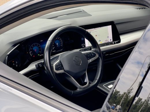 Volkswagen Golf Variant 1.0 eTSI AUT7 LIFE NAVI DIGI-DASH APPLE-CARPLAY AIRCO IQ-DRIVE LED LMV PDC ActivLease financial lease