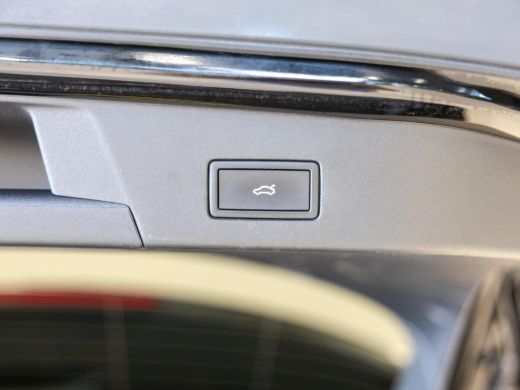 Volkswagen ID.4 Pro Limited Edition 77 kWh SOH 98% / 286pk / Achteruitrij camera / Dodehoek assistent / Stoelverw... ActivLease financial lease