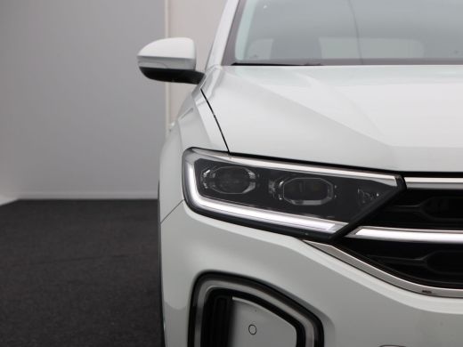Volkswagen T-Roc 1.5 TSi 150 Pk Automaat Style | Carplay | IQ.Light LED | Panoramadak | Virtual Cockpit | Adaptive... ActivLease financial lease