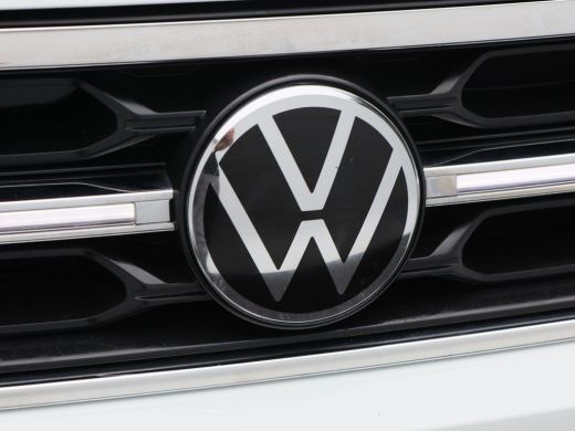 Volkswagen T-Roc 1.5 TSi 150 Pk Automaat Style | Carplay | IQ.Light LED | Panoramadak | Virtual Cockpit | Adaptive... ActivLease financial lease