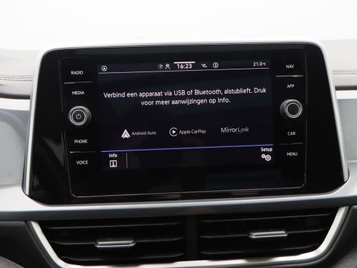 Volkswagen T-Roc 1.5 TSi 150 Pk Automaat Style | Carplay | IQ.Light LED | Panoramadak | Virtual Cockpit | Adaptive... ActivLease financial lease