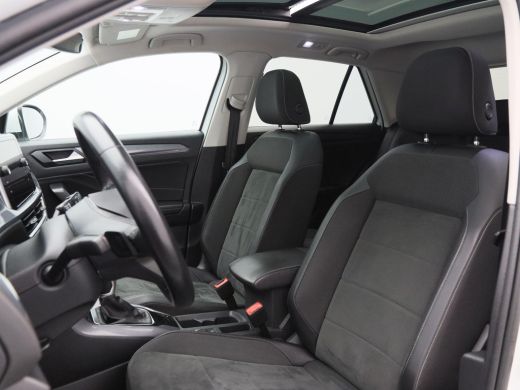 Volkswagen T-Roc 1.5 TSi 150 Pk Automaat Style | Carplay | IQ.Light LED | Panoramadak | Virtual Cockpit | Adaptive... ActivLease financial lease