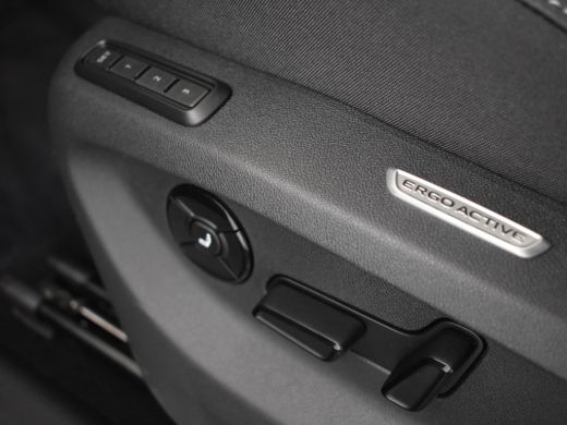 Volkswagen Tiguan R-Line Edition - eHybrid | 'App-Connect' draadloze smartphone integratie | Automatische afstandsr... ActivLease financial lease